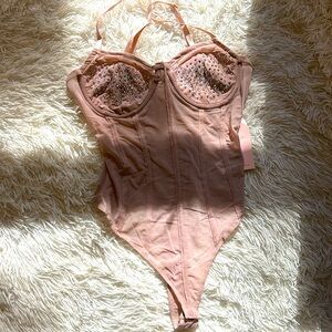 Embellished pink bodysuit ✨